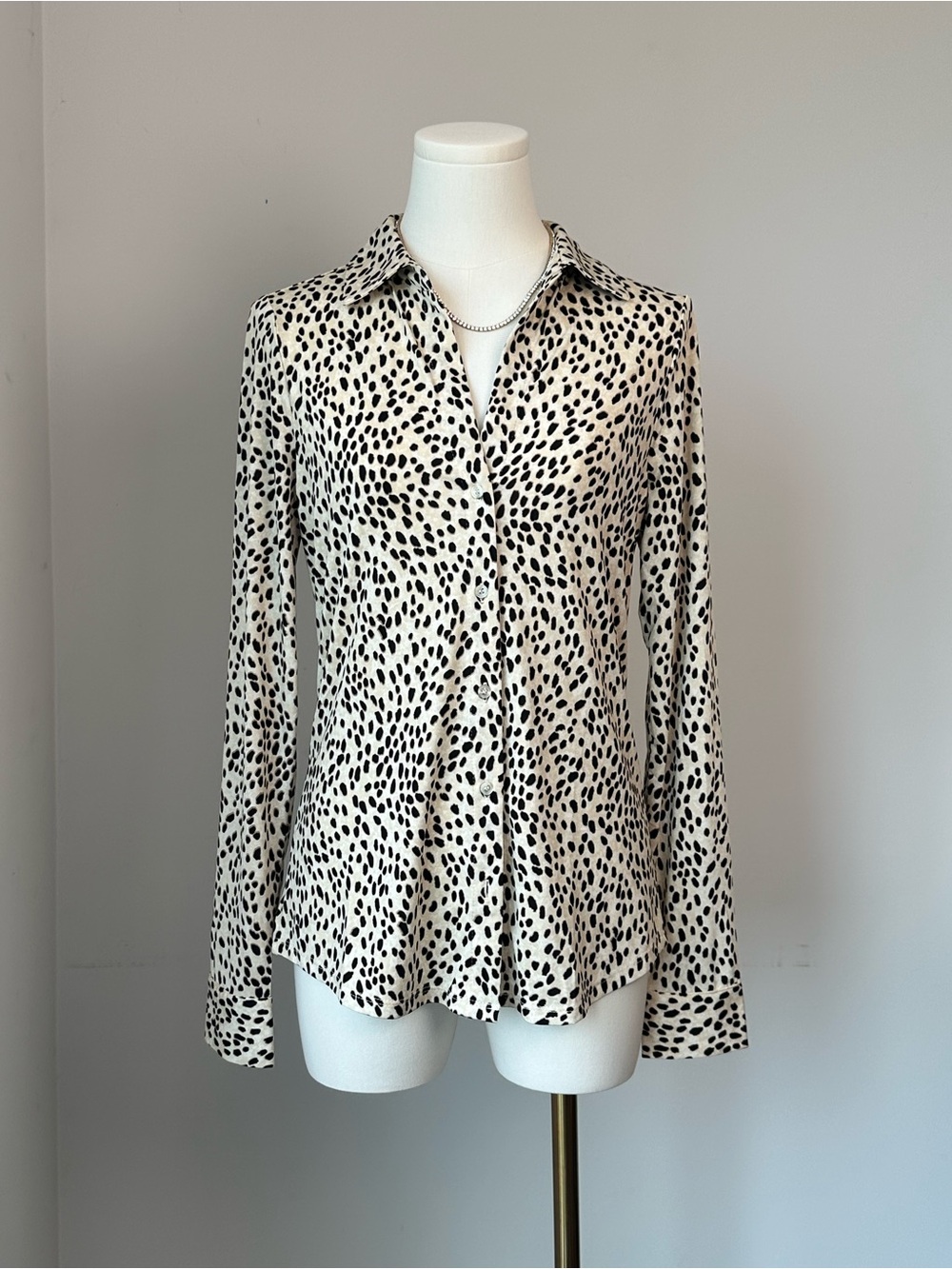 Jules & Leopold Cream Button Down Top with Black Dalmatian Animal Print NWT